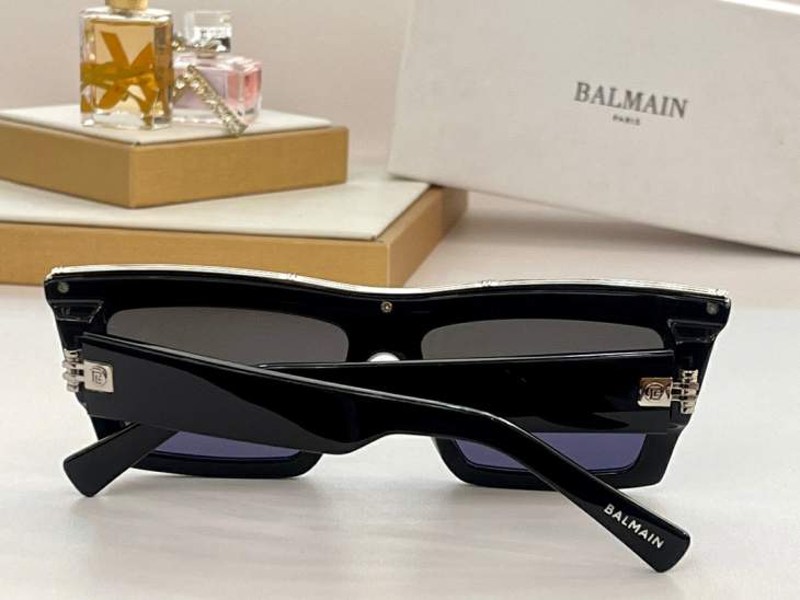 Picture of Balmain Sunglasses _SKUfw76990210fw